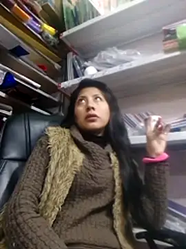 Leiya_Escobar69 Adlı Modelin Canlı XXX Sohbeti