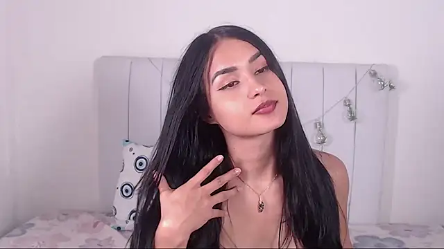 Angel_Latin_Girl's Live XXX Chat