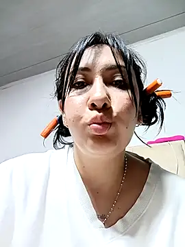 دردشة You-kitty2025 الجنسية المباشرة