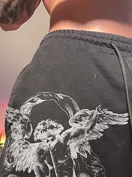 Frank_Farrell 现场XXX聊天