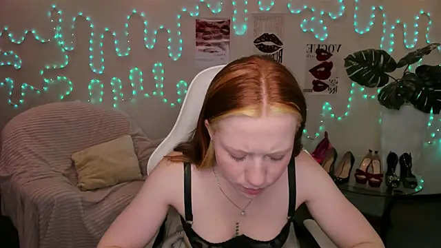 Chatroom XXX en direct de Katrys