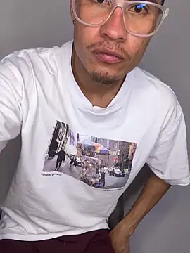 Latin_Paisa_Boy 现场XXX聊天