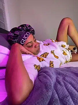 XXX chat uživo modela TheRealOshunQueen