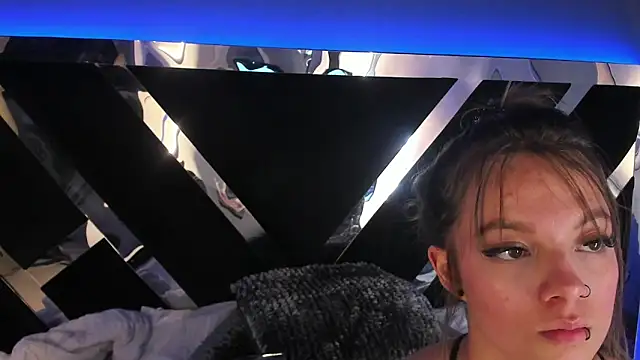 AmmyJones_'s Live XXX Chat