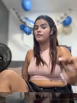 Kaily_Sweet16 লাইভ XXX চ্যাট