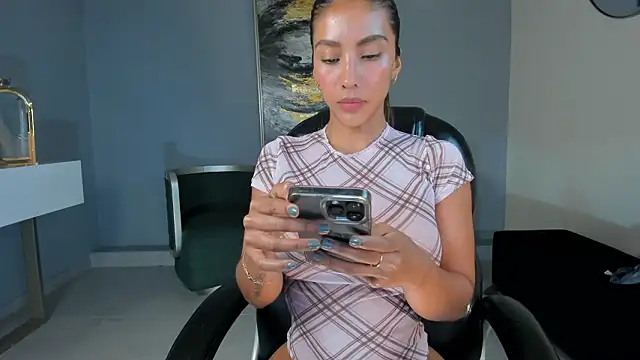 RenataReyes' Live XXX Chat