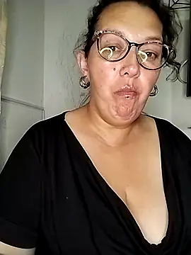 _Saraqueen 现场XXX聊天