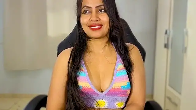 Chat +18 de FannyXhot ao vivo