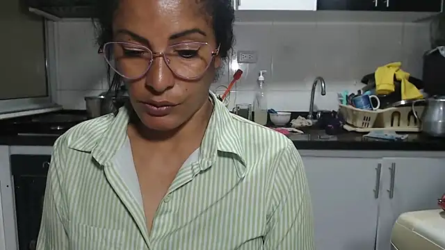 kateleyagrey's Live XXX Chat