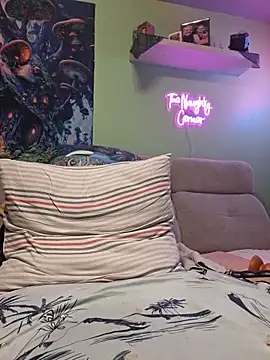 Show de geschorenpik49 na webcam