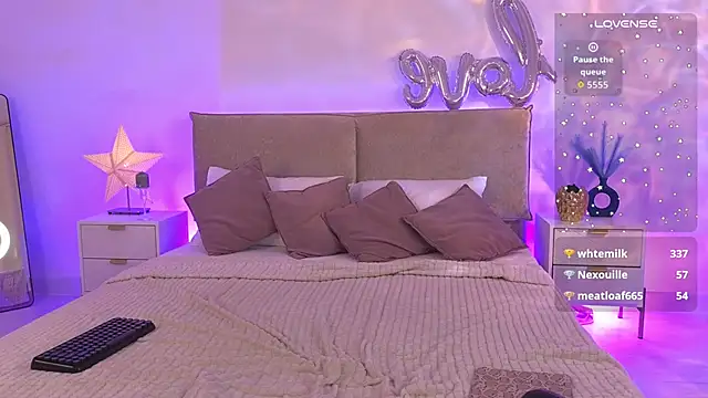 Jules_night élő XXX-chatje