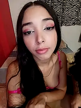 Chatroom XXX en direct de SHARLOTTE_AND_MORGAN