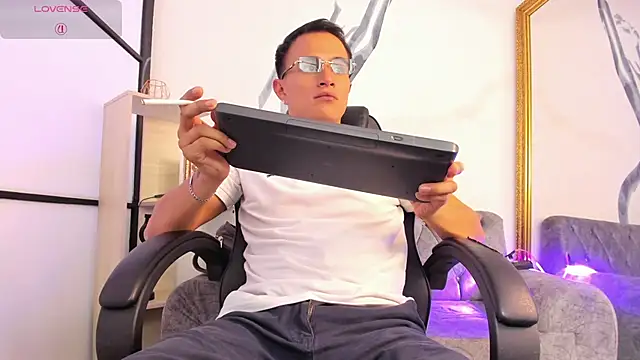 Chatroom XXX en direct de LiamDeep