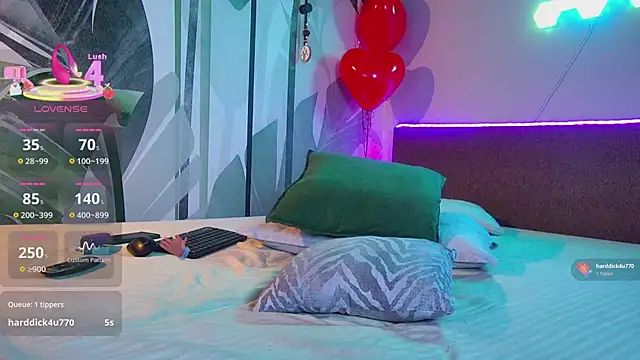 Chat +18 de RubyValen ao vivo