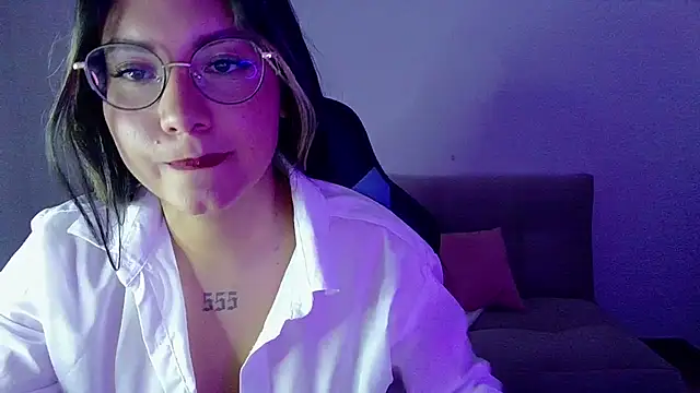 دردشة Lia_14_ الجنسية المباشرة