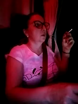 Chat +18 de Milfa_nimfomana ao vivo