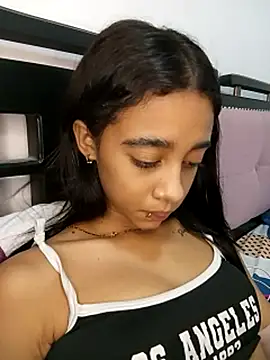 Zoe_Sweett18 élő XXX-chatje