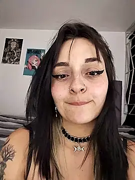 KARINNA__RAVENのライブXXXチャット