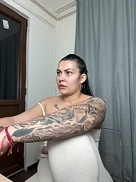 MiaKiittyyのライブXXXチャット