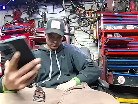 twistafatpipe Chat XXX live