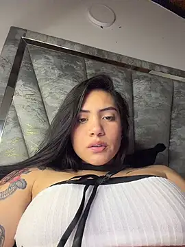 liahouses Live XXX Chat