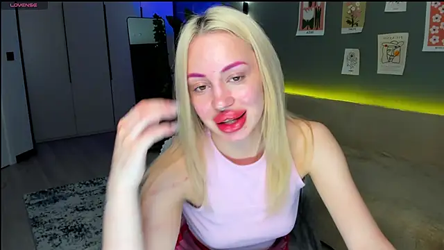 Luna_Beverly élő XXX-chatje