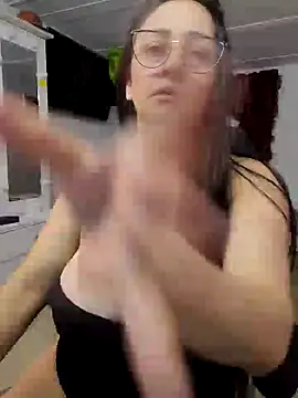 AmeliarizoのライブXXXチャット