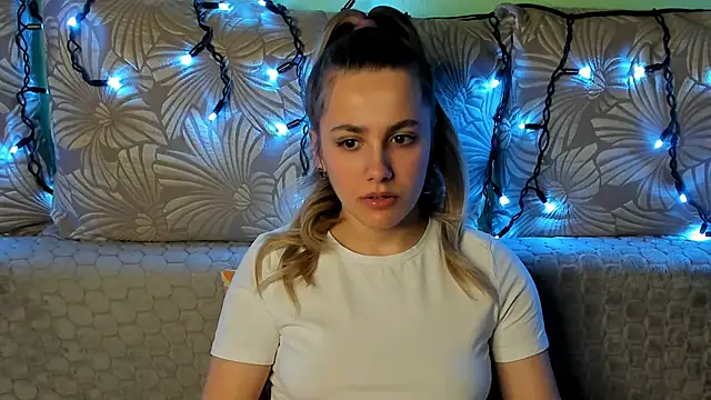 MaggieCake live XXX chat