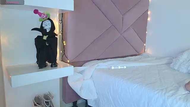 eva_sin18 Adlı Modelin Canlı XXX Sohbeti