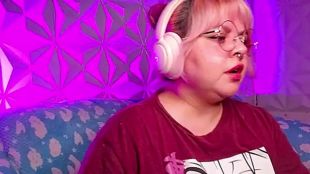 Czat XXX na żywo – Satyn_doll