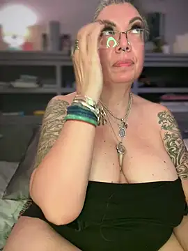 dieseldame1313 Chat XXX in diretta