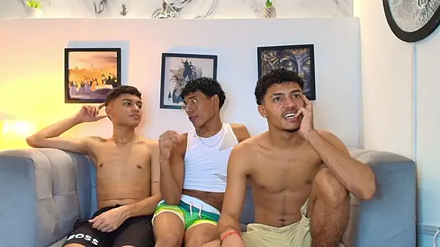 COUPLES_BOYS: απευθείας συνομιλία ΧΧΧ