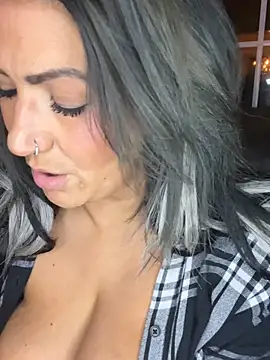 LittleMissEeveのライブXXXチャット