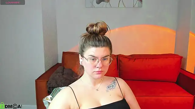 zoe_j0y Chat XXX in diretta