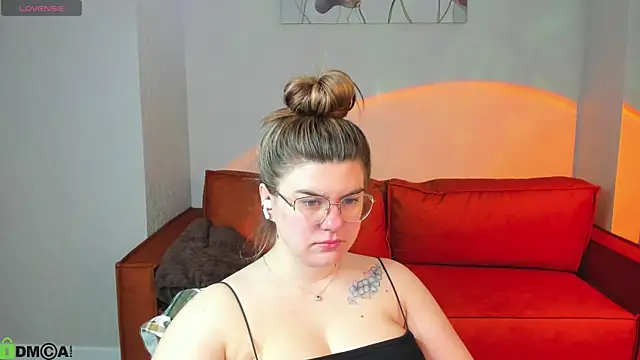 zoe_j0y: онлайн-секс-чат