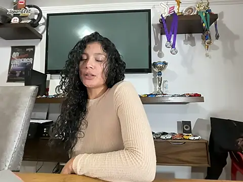 kinky_mila@xh 라이브 XXX 채팅