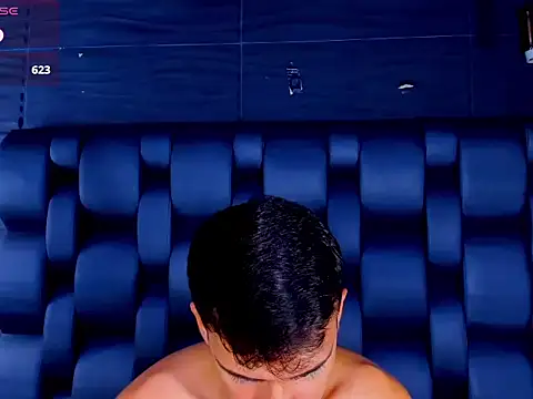 Show modela jacob_atlas na web-kameri