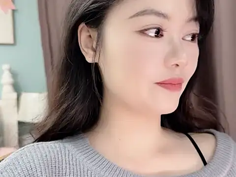 sarah111's Live XXX Chat