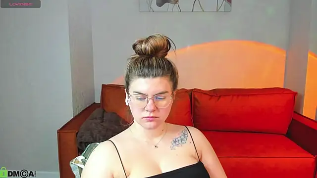 zoe_j0y Adlı Modelin Canlı XXX Sohbeti