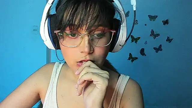 Chat +18 de Little_Lisy ao vivo