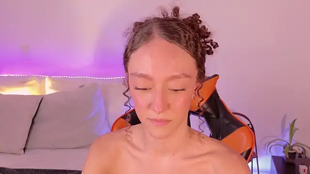 XXX chat uživo modela ChloeMoreti