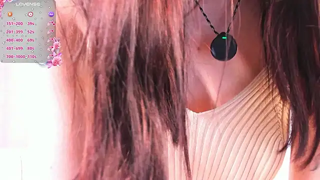 GlowiaのライブXXXチャット