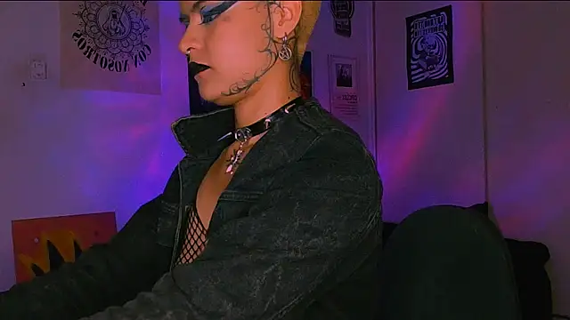 alex_one888n Live XXX chat