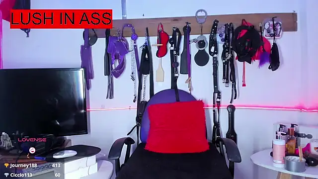 LucyStrike_'s Webcam Show