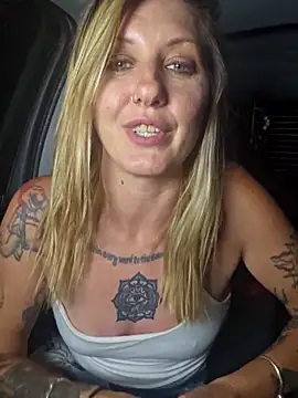 Онлайн чат XXX SheIsSomething