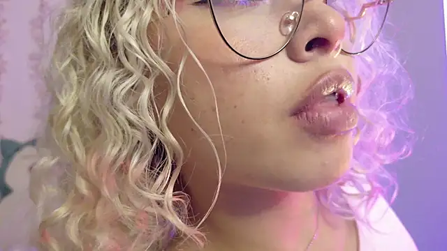 Haelycute Live XXX-Chat