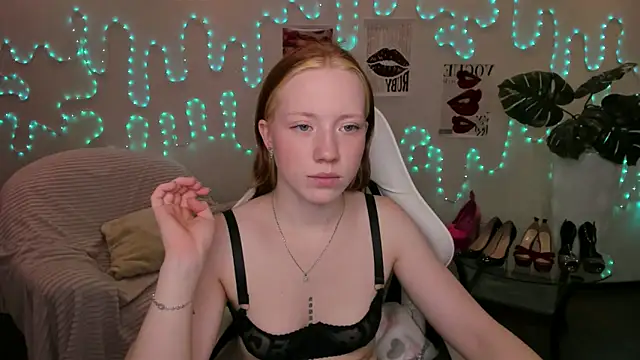 Katrys Chat XXX live