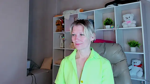 Julie_Lucas Chat XXX live