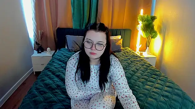 Kira_G0ld Chat XXX live