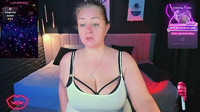 Chat +18 de JenniferLight ao vivo